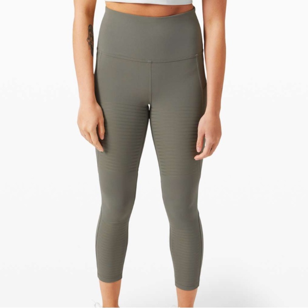 Lululemon Rogue Renegade Super High Rise Tight Leggings 25" in Grey Sage